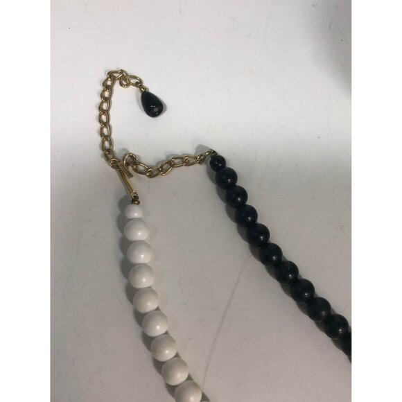 Vintage Black White Beaded Necklace Abstract Enamel Pendant Statement Jewelry - Picture 6 of 7